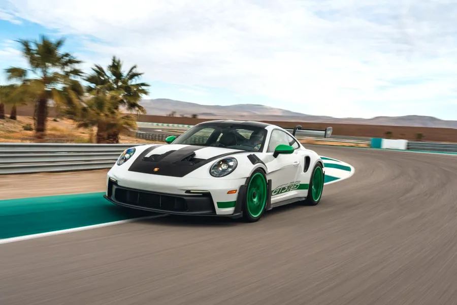 Pentru colecționari: ediție specială Porsche 911 GT3 RS cu pachetul Tribute to Carrera RS Package