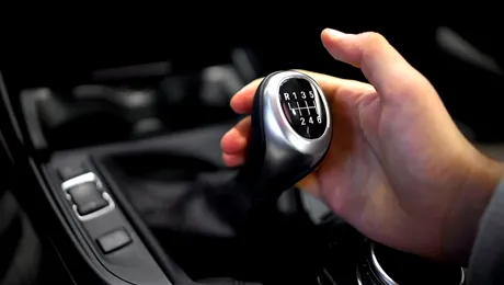 Hyundai spune că „nimeni nu mai vrea transmisii manuale”. Declarația nemulțumește entuziaștii