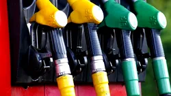 Piața carburanților din România a înregistrat noi reduceri de preț. Rompetrol și Lukoil au modificat prețurile de două ori în aceeași zi