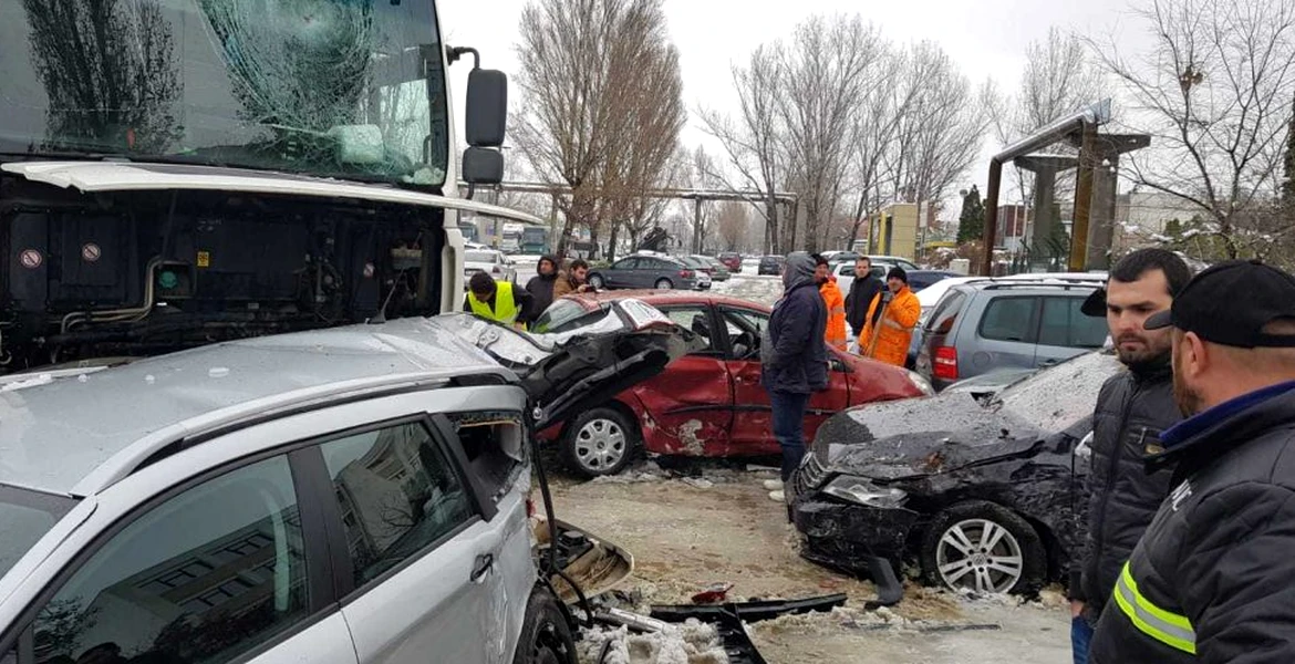 Un şofer de TIR urcat beat la volan a distrus 9 maşini în Iaşi – VIDEO