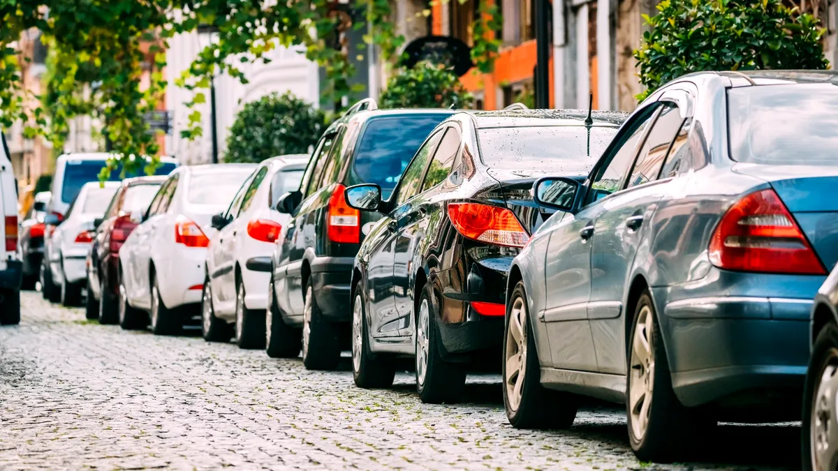 Cum se închiriază gratuit o mașină prin contract de comodat? Ce acte îți trebuie în 2024