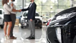 O companie la care statul deține acțiuni face o achiziție masivă de vehicule: 207 de camionete, EV-uri și autoutilitare în valoare de 34,58 mil. lei