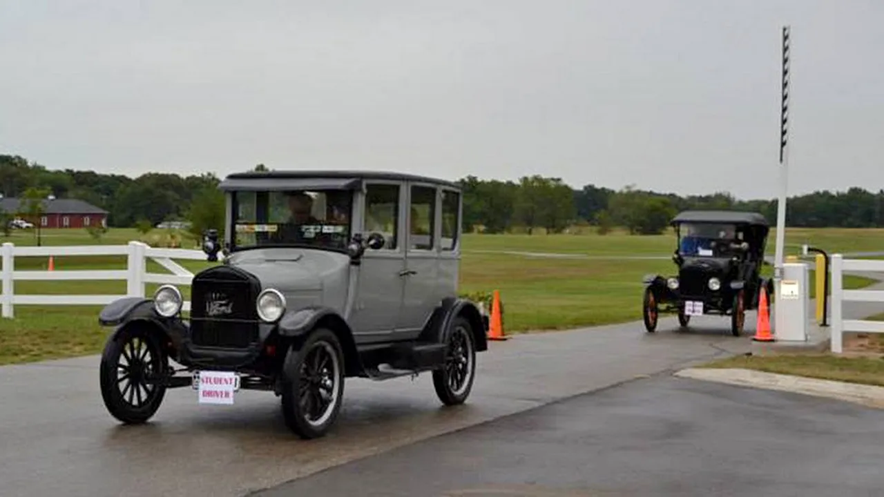 1-curs-conducere-ford-model-t-front 