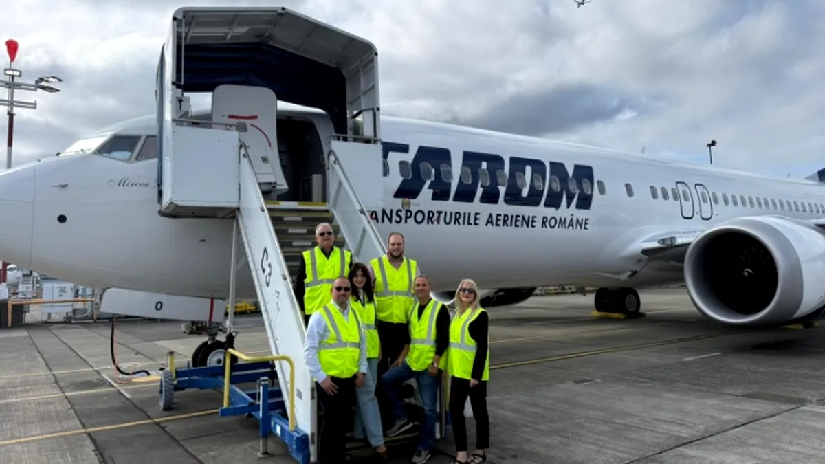 Primul Boeing 737 MAX al TAROM pleacă din Seattle spre România. Aeronava va purta numele „Mircea Lucescu”