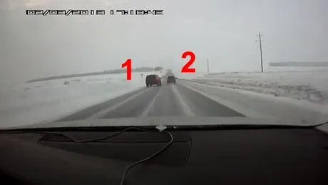 VIDEO: mentalitate de nesimţit cu... prioritate de SUV