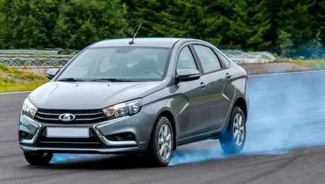 Frâna de motor vs. frâna clasică: Diferențe esențiale și când e recomandat să le folosești