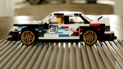 <span class='prepend'>Foto |</span> BMW M3 aniversează 40 de ani, iar bavarezii celebrează printr-un set Lego inspirat din prima generație, E30