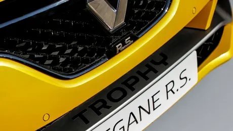 Noul Renault Megane R.S. TROPHY primeşte un motor de 1.8 litri şi 300 CP - FOTO