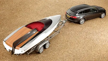 Concept Speedboat - concept Jaguar conceput pentru viteză... pe apă