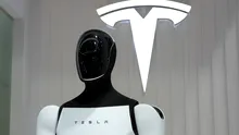Schimbare strategică la Tesla: Oprește producția pentru Model S și X și investește masiv în roboți umanoizi și inteligență artificială