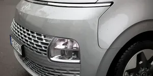 Test drive Hyundai Staria: monovolumul ce sfidează moda SUV-urilor