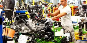 Peste 30.000 de oameni care lucrau în industria auto din România și-au pierdut locul de muncă în ultimii 5 ani