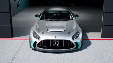 Mercedes-AMG GT2 este o mașină cu 707 CP pentru pasionații de curse pe circuit