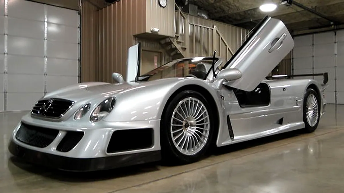 Mercedes-Benz CLK GTR, de vânzare pentru 2 milioane de dolari