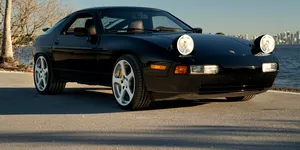 Singurul Porsche 928 Ruf din lume, construit special pentru fostul șef Samsung, e de vânzare. Crezi că ți-l permiți?