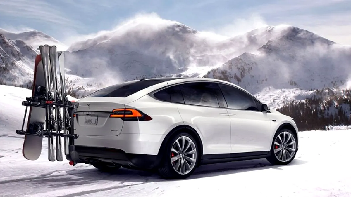 Experiment cu mașini Tesla: Cât timp poate ține cabina încălzită o mașină electrică