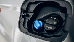 Chiar și după reducerea stimulentelor pentru vehiculele electrice, Norvegia a vândut doar 98 de mașini diesel în ianuarie. Cine sunt clienții?