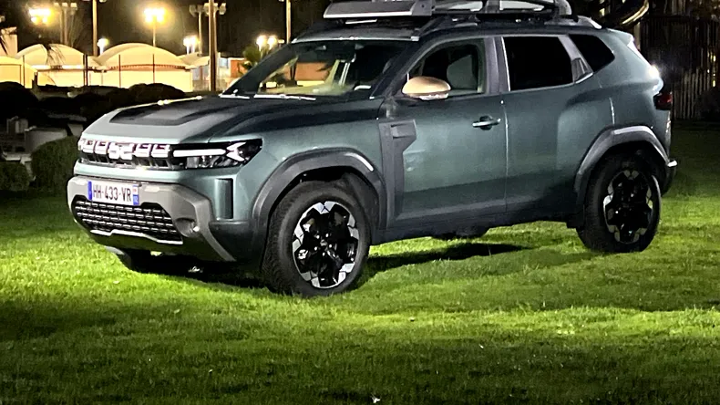 Live blog: Ce actualizări au primit facelift-urile modelelor Dacia? Transmisiune specială din Franța