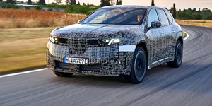 Viitorul BMW iX3 va putea parcurge până la 800 km cu o încărcare. SUV-ul electric apare în noi imagini