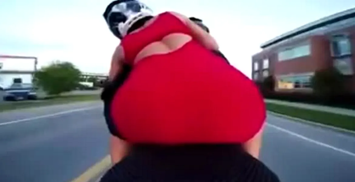 De ce nu trebuie să porţi fustă când mergi cu motocicleta? VIDEO