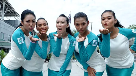 GALERIE FOTO Malaeziencele sunt TOP exotice fete în Formula 1
