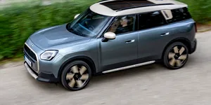 MINI Countryman ONE debutează în România cu preț sub 30.000 euro. Rival pentru Volvo EX30