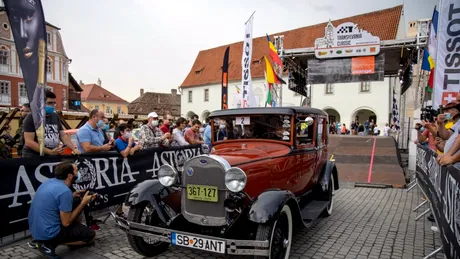 Transylvania Classic - Sibiul redevine locul de întâlnire al pasionaților de mașini clasice și electrice