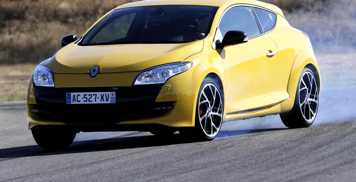 Renault Megane RS se impune în faţa concurenţilor