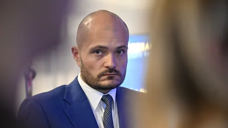 Cum războiul l-a transformat pe un bărbat de 33 de ani în cel mai bogat om din Cehia. Produce inclusiv vehicule militare