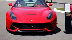 Expoziție cronologică Ferrari la Țiriac Collection