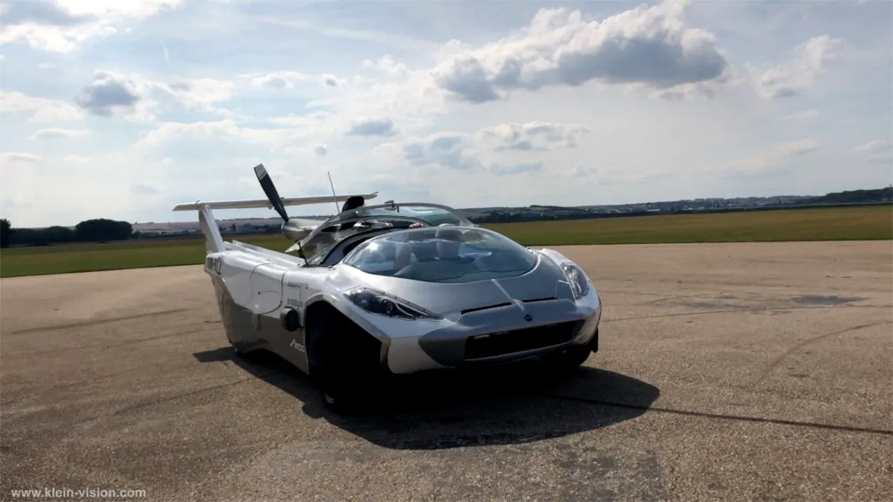Mașina zburătoare AirCar 7 