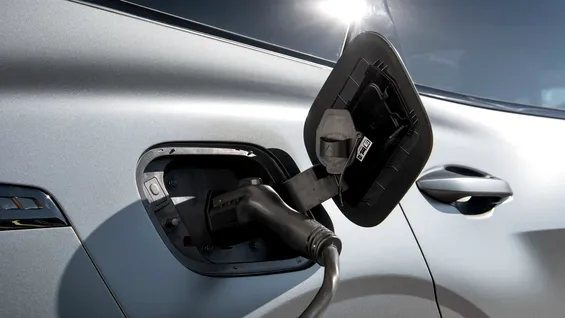 Castrol colaborează cu LION Smart pentru o nouă generație de baterii