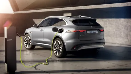 Noul Jaguar F-Pace aduce un exterior îmbunătățit și motorizări electrificate