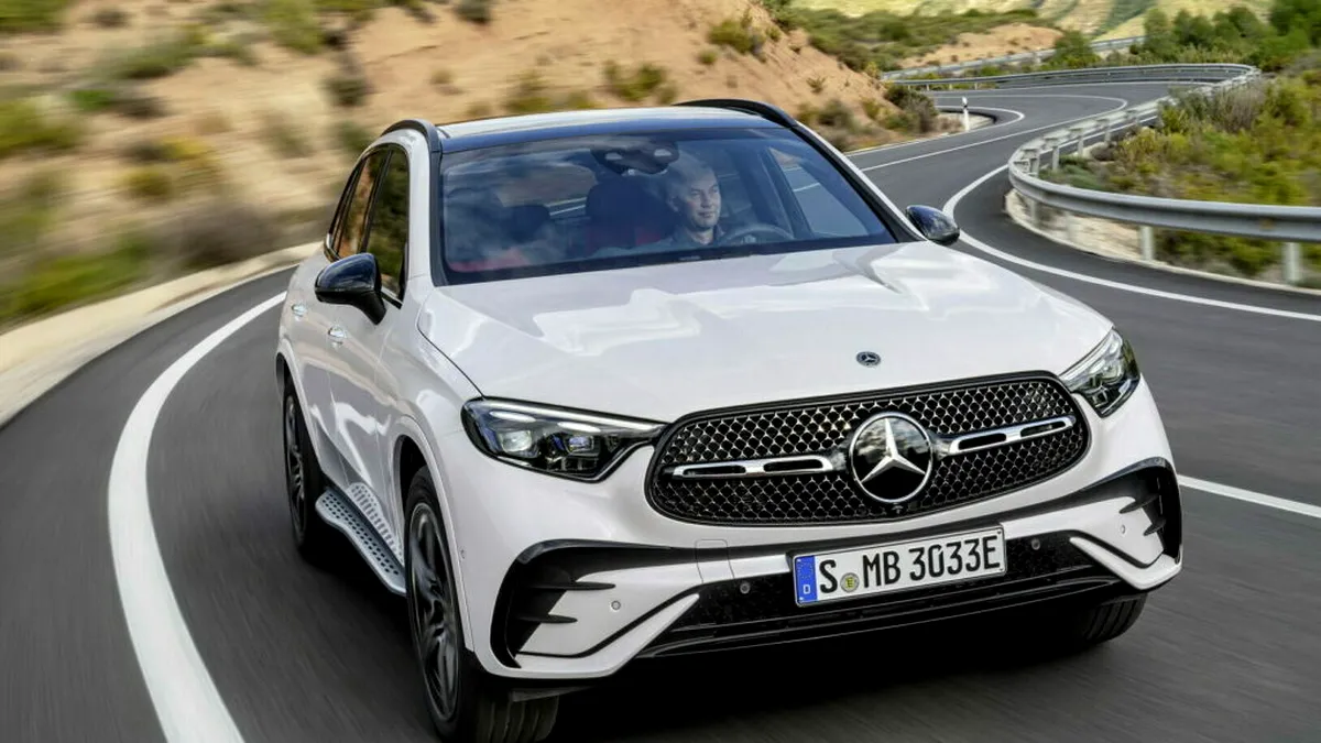 Mercedes-Benz a dezvăluit noua generație a SUV-ului compact GLC