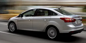 Cu cât se reduce consumul daca folosești benzină premium sau motorină cu aditivi