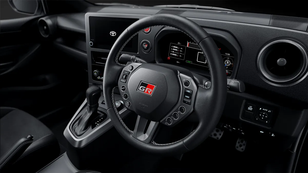 Când părerea clienților contează: Toyota a modificat volanul compactului GR Yaris după feedback-ul proprietarilor