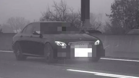 Un șofer de Mercedes a fost prins cu 244 km/h. Limita de viteză în zonă era de 80!