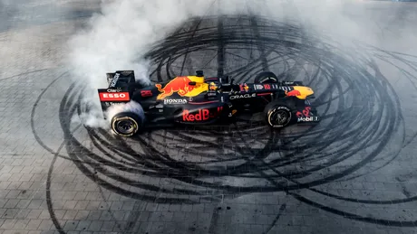 Pe 10 septembrie are loc la București Red Bull Racing Show Run