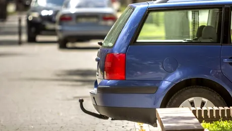 Ce se întâmplă dacă pui cârlig de tractare pe mașină cu motor mic? Restricții impuse de lege