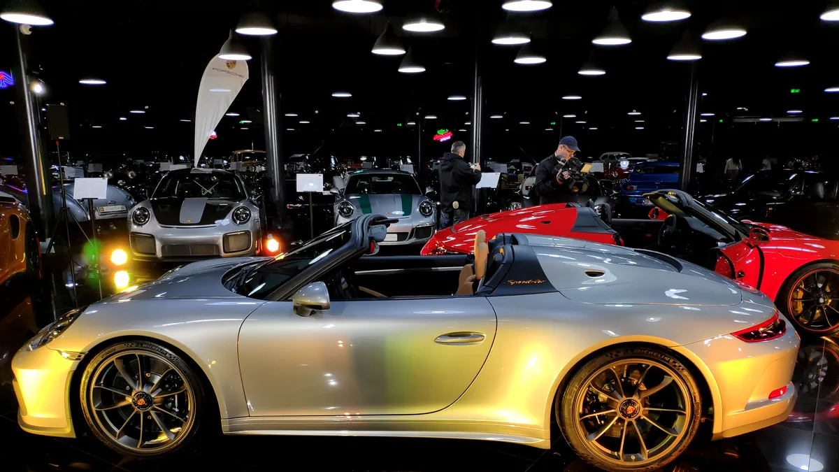 Două Porsche 911 Speedster au ajuns la Țiriac Collection - GALERIE FOTO