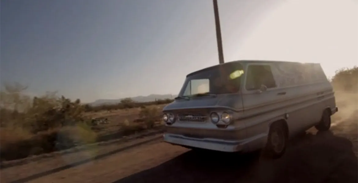 Oameni şi maşini: Chevy Corvair across USA