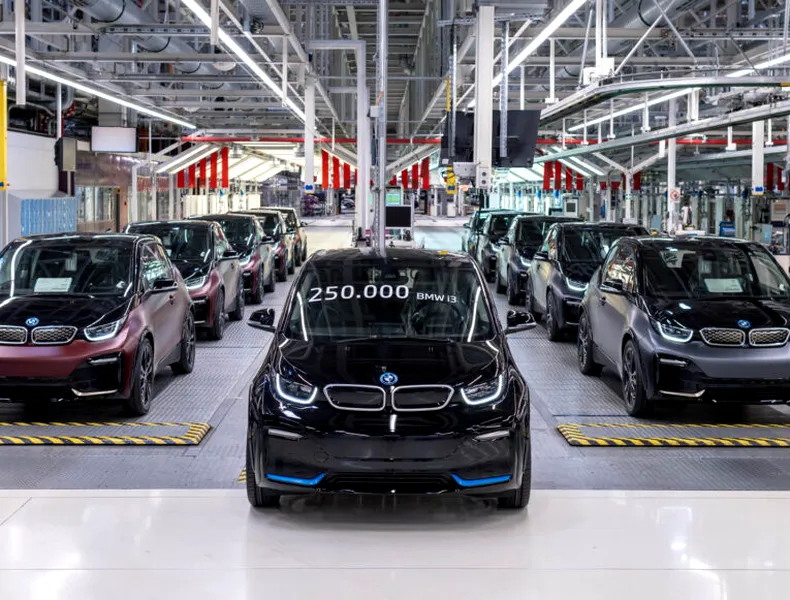 BMW își ia adio de la primul model electric din istoria mărcii cu o ediție specială i3 Home Run