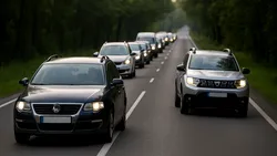 A depășit coloana pe contrasens, dar a lovit o mașină care nu i-a dat prioritate. Cine este vinovat în acest caz?