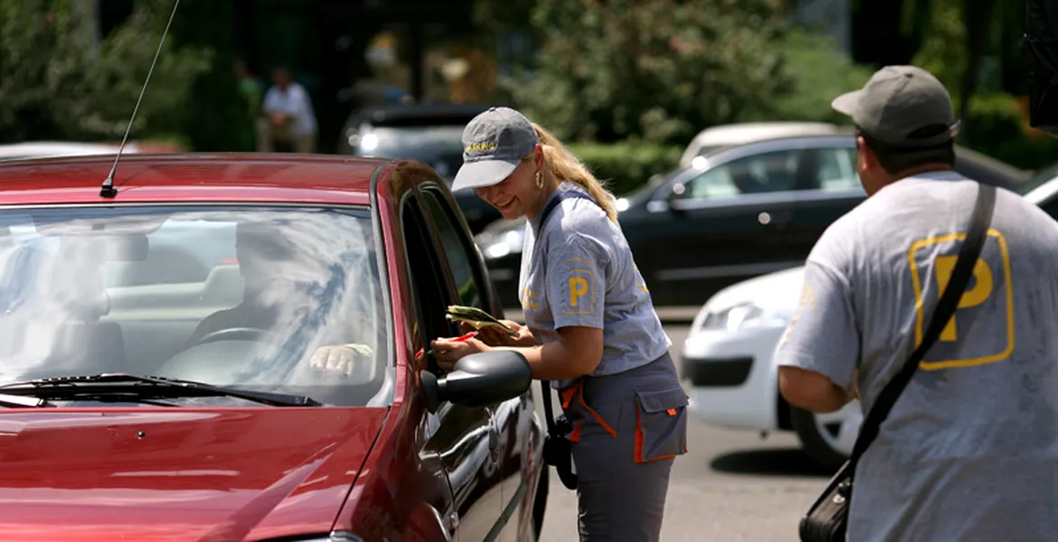 Nu găseşti loc de parcare? Doi români au dezvoltat o aplicaţie pentru asta