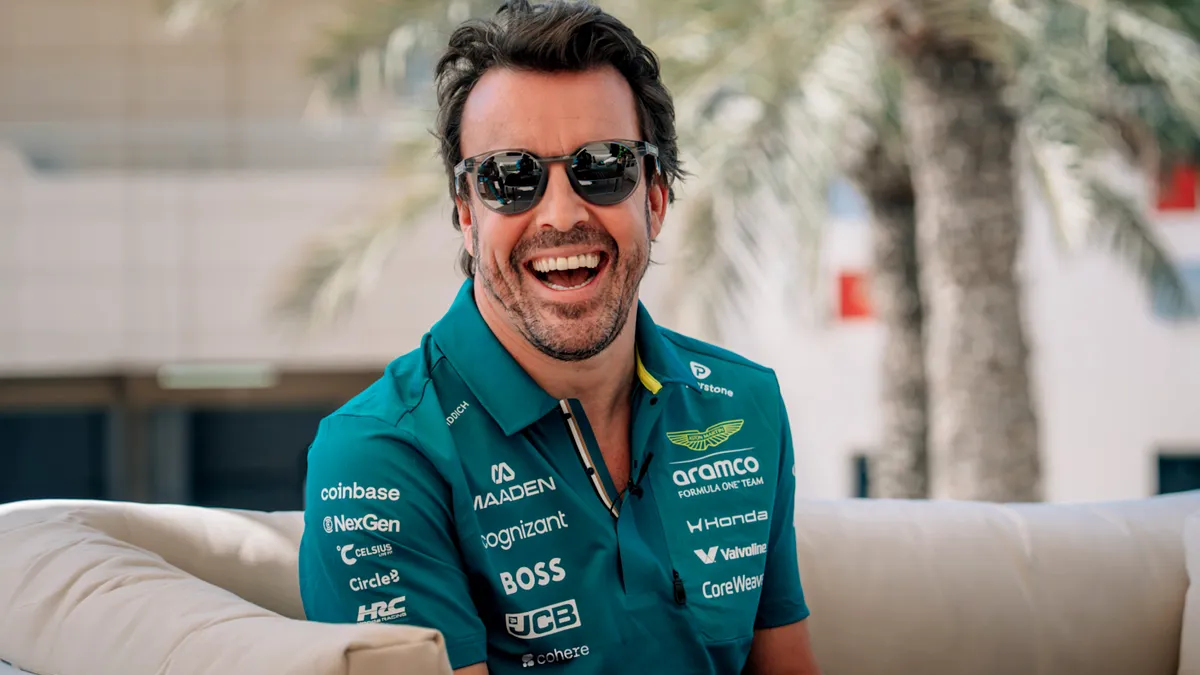 Fernando Alonso își continuă cariera în „Marele Circ” și în 2027, alături de Lance Stroll la Aston Martin