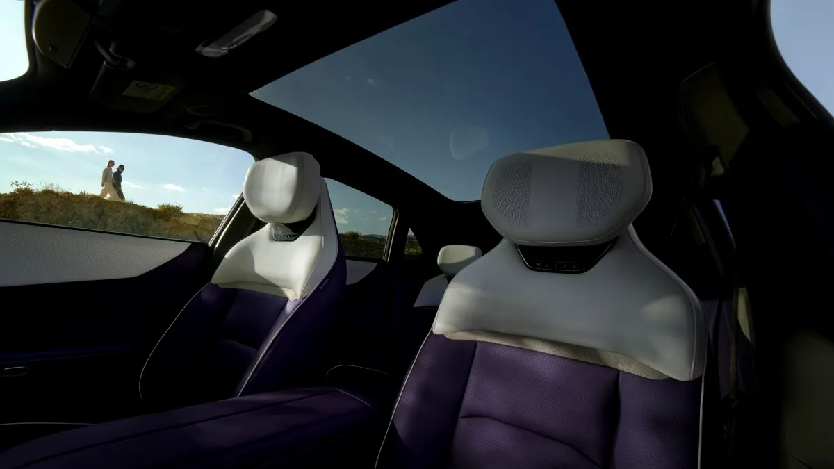 Mazda CX-6e introduce o nouă abordare pentru interiorul electricelor mărcii