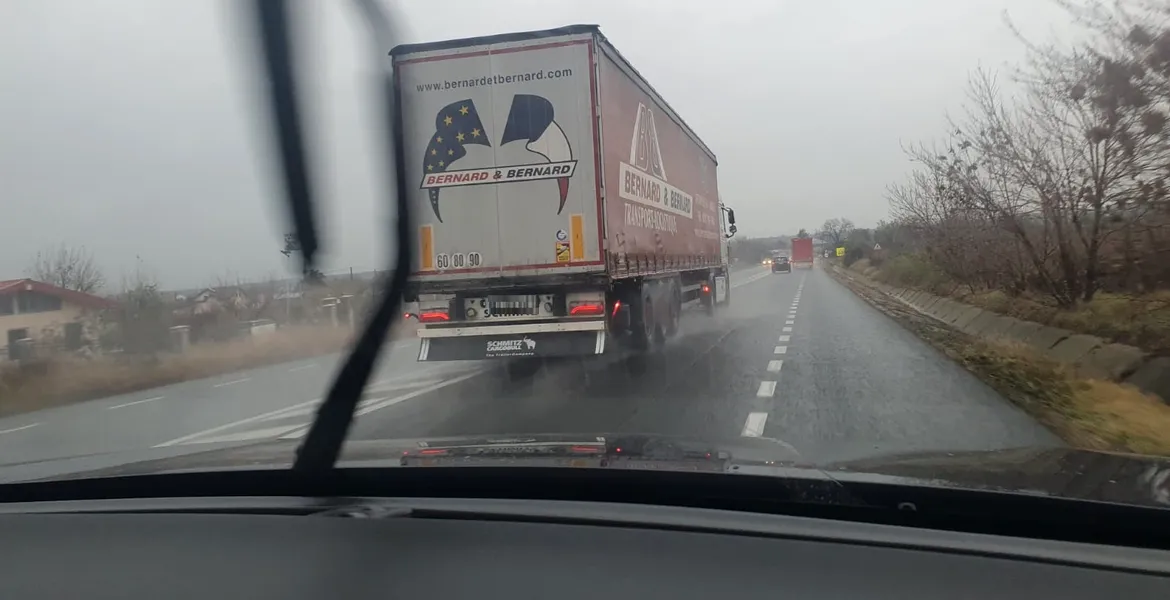 Au voie TIR-urile să depășească pe drum european sau pe drum național?
