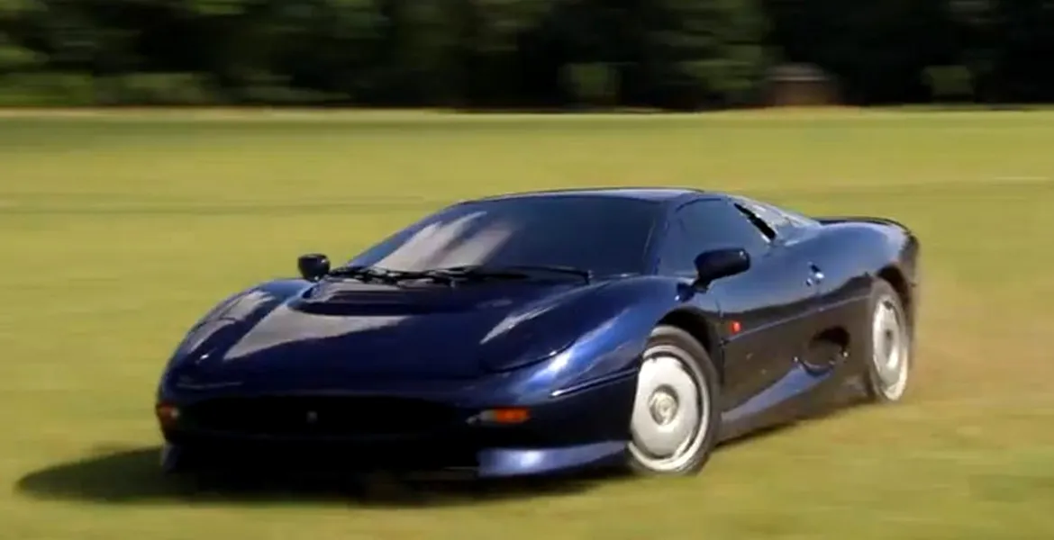 VIDEO: Se vede că Jaguar XJ220 ar fi trebuit să fie o maşină de raliuri