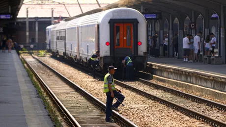 Cu situația de la Metrorex deblocată, sindicaliștii CFR Călători anunță că trenurile de pasageri se pot opri. Miruță: Nu se vor opri trenurile