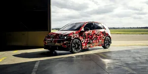 Au apărut primele imagini cu Volkswagen ID.Polo fără camuflaj. Hatchback-ul electric este aproape de producție